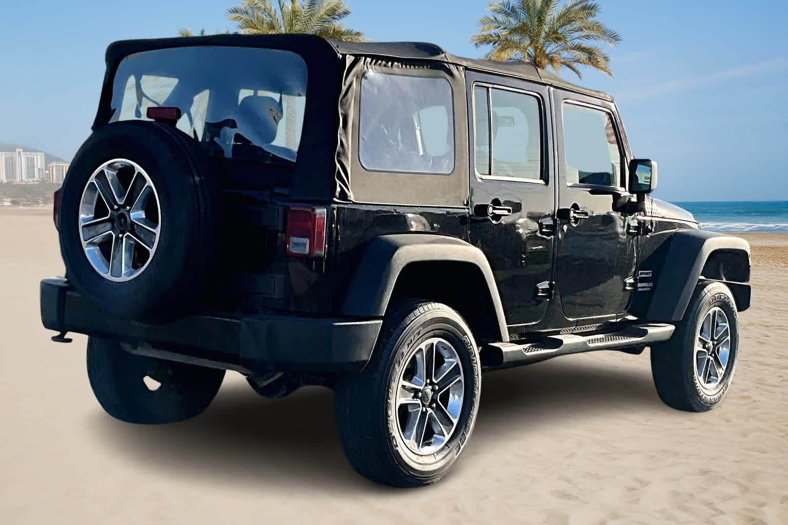 Thumbnail: 2013 Jeep Wrangler - 22