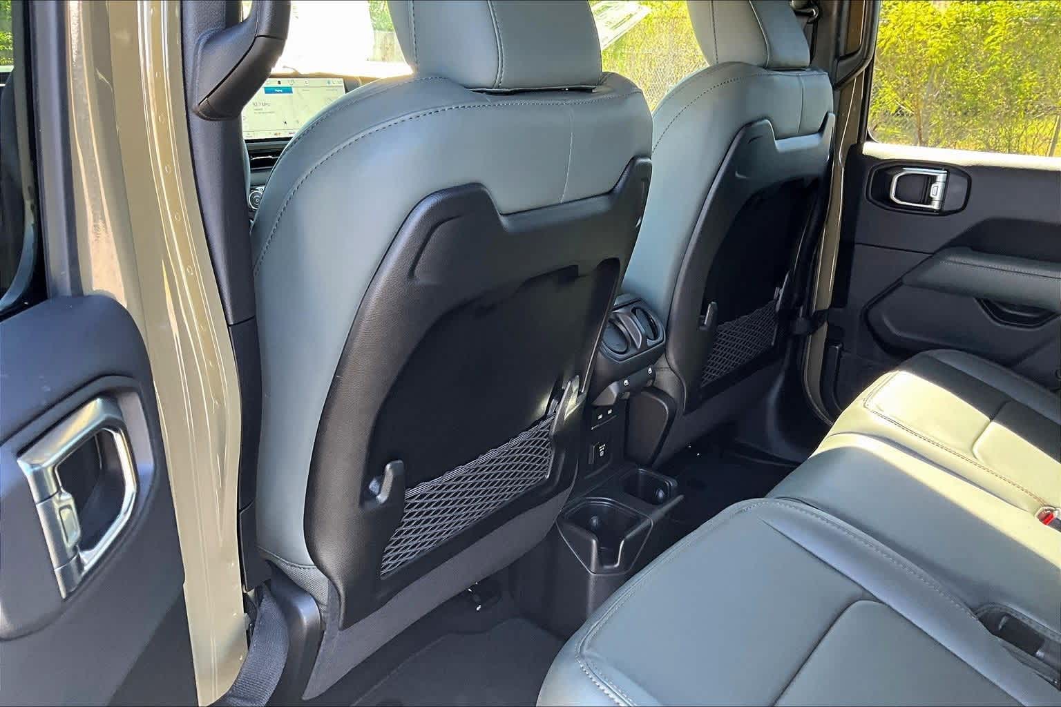 Thumbnail: 2025 Jeep Gladiator - 12