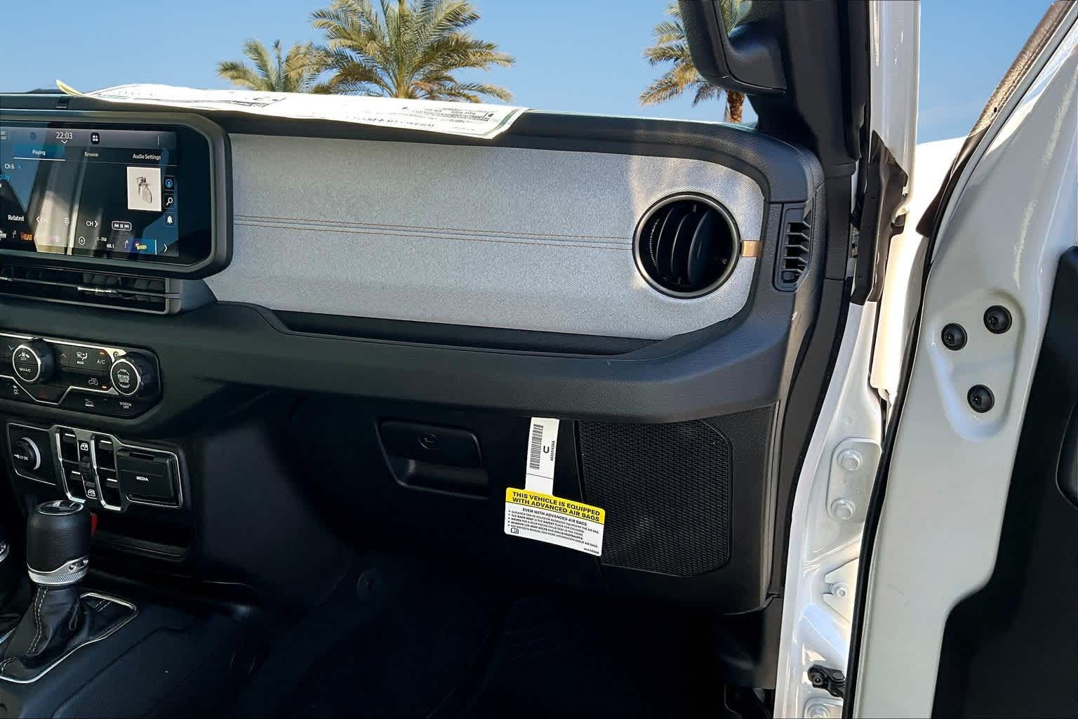 Thumbnail: 2018 Jeep Wrangler - 24