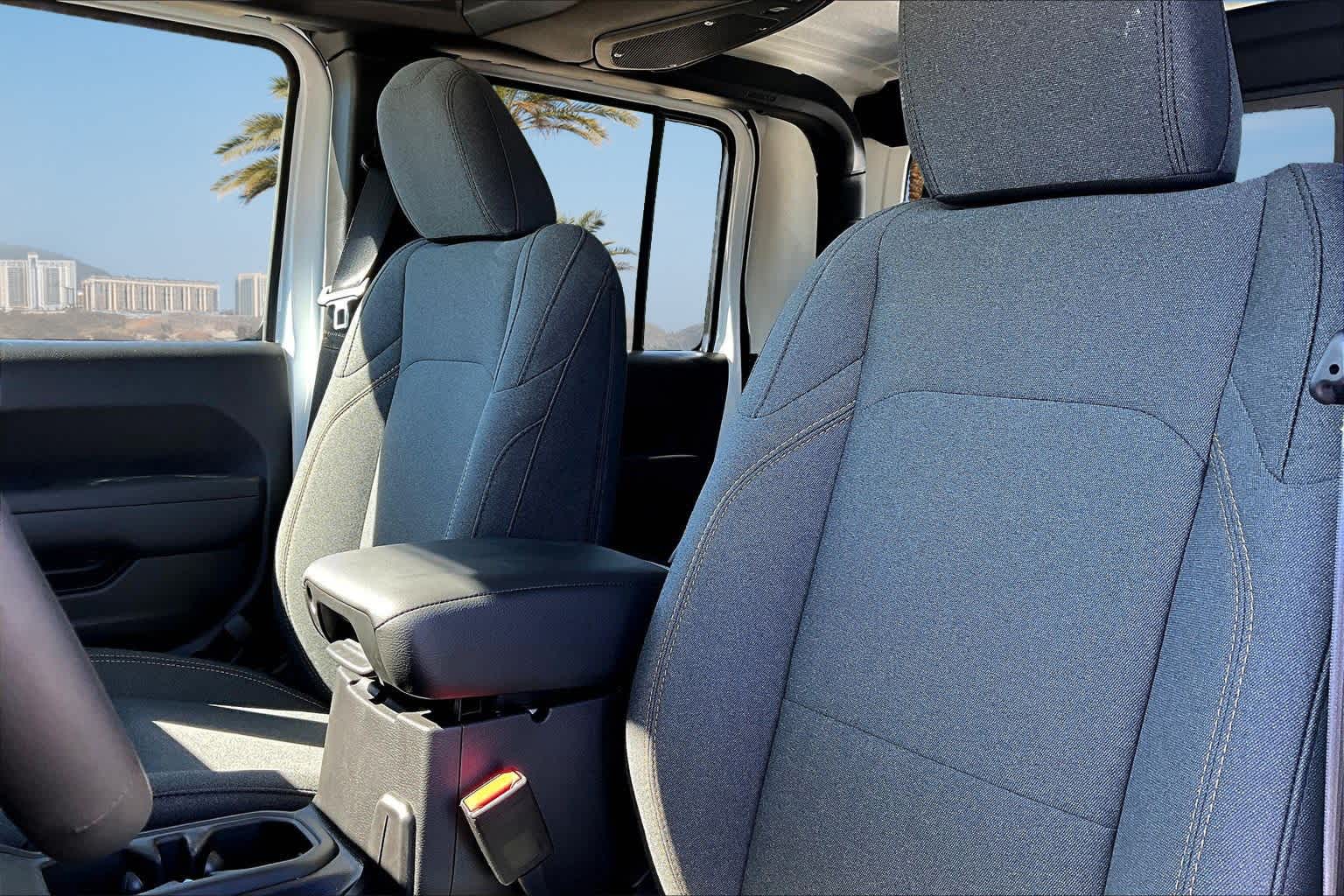 Thumbnail: 2025 Jeep Gladiator - 11