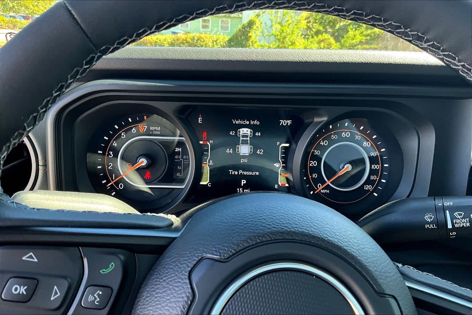 Thumbnail: 2025 Jeep Gladiator - 18