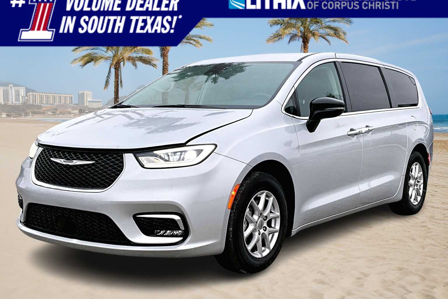 2024 Chrysler Pacifica Touring L's photo