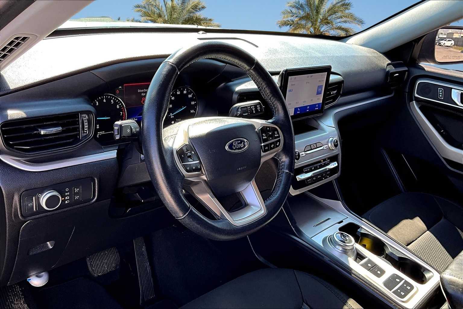 2022 Ford Explorer XLT photo 2