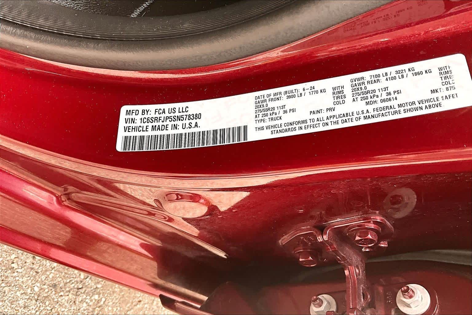 Thumbnail: 2025 RAM 1500 - 18