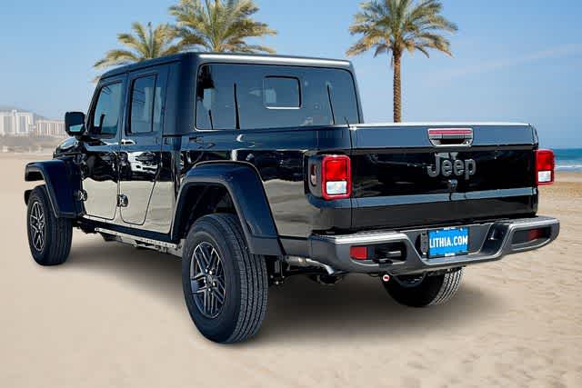 Thumbnail: 2025 Jeep Gladiator - 5