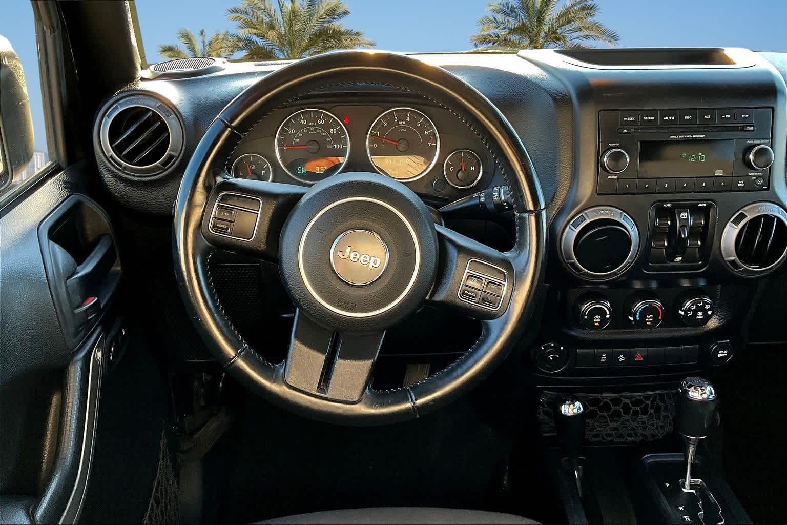 Thumbnail: 2016 Jeep Wrangler - 16