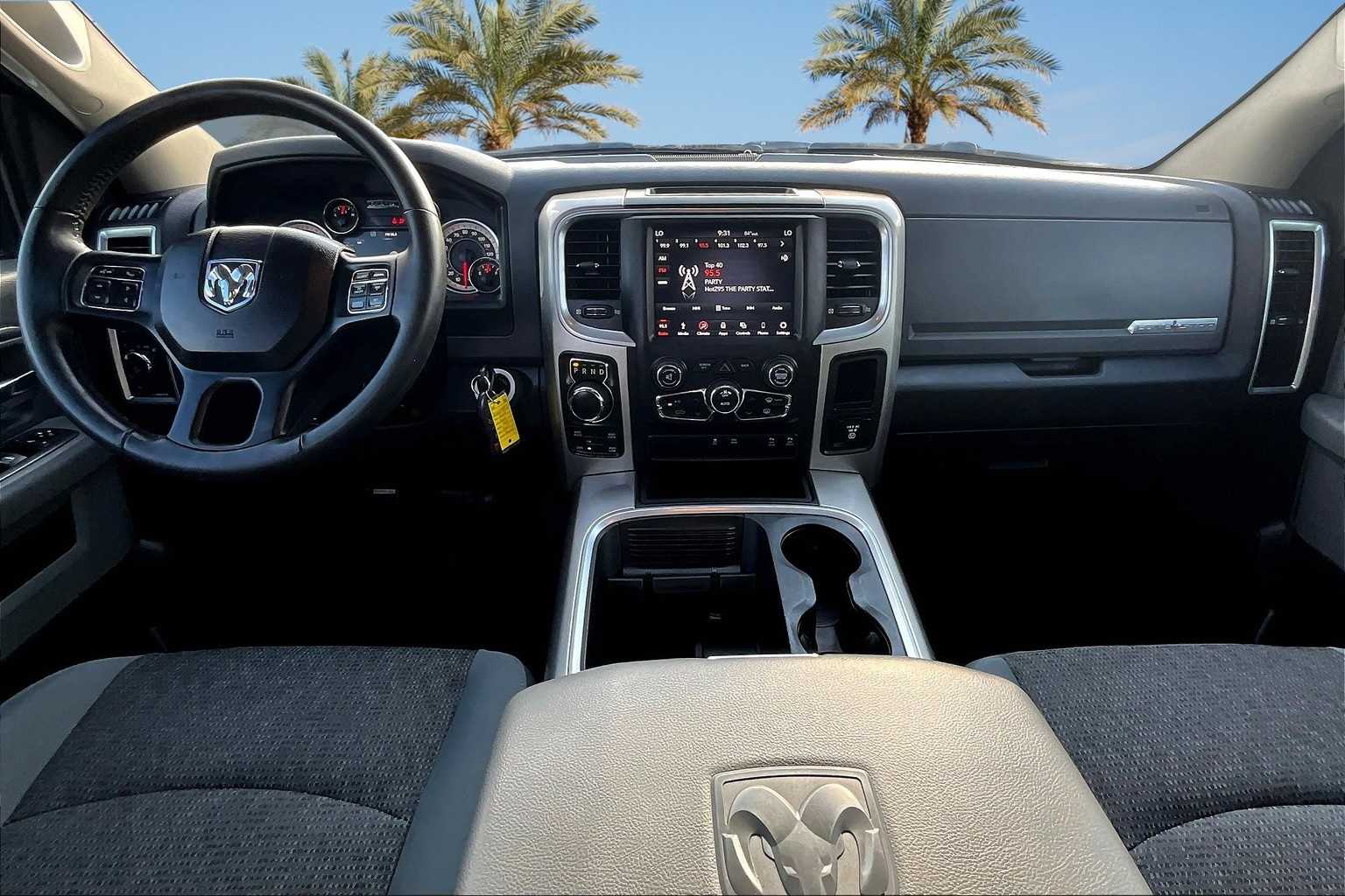 Thumbnail: 2019 RAM 1500 Classic - 9