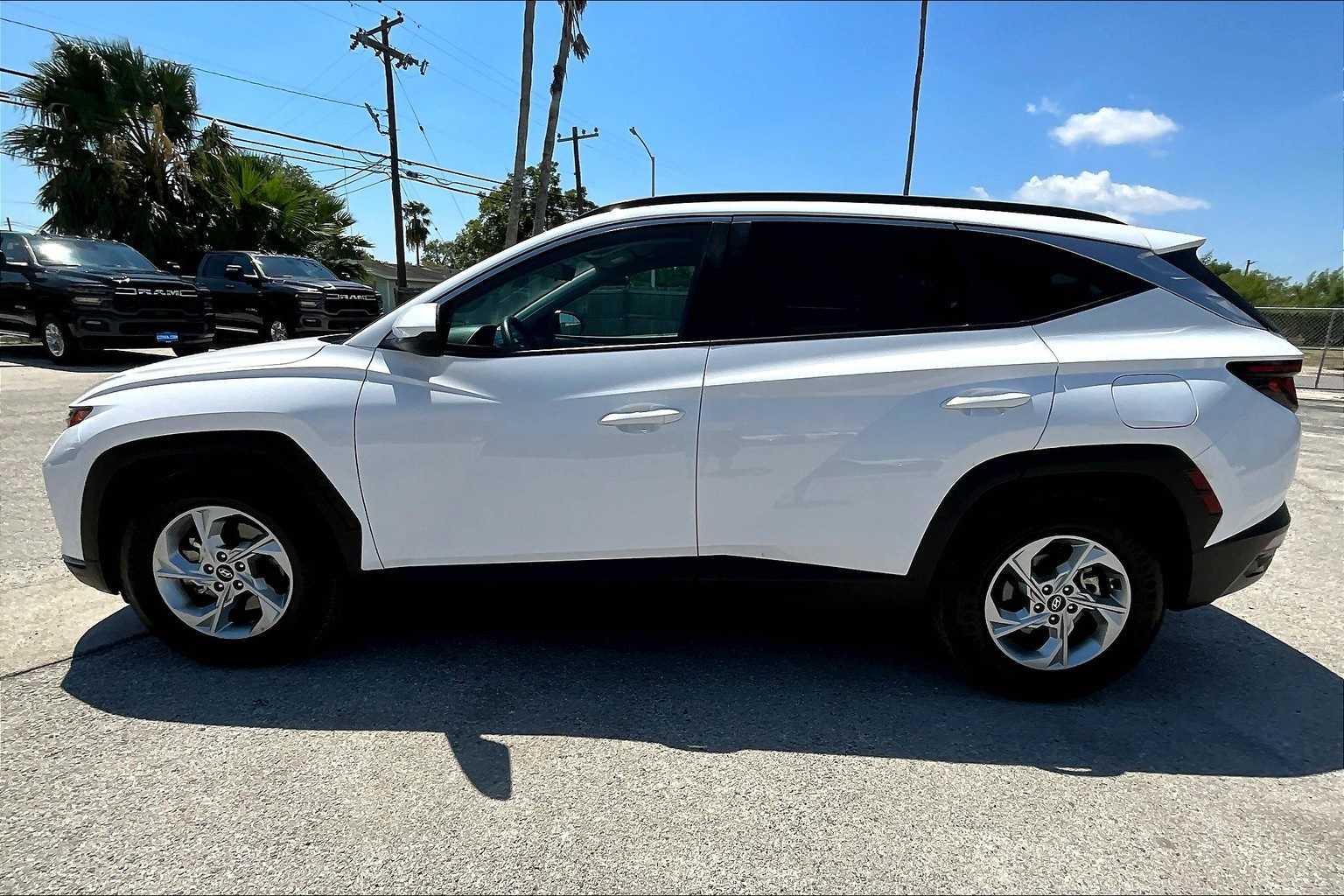 2024 Hyundai Tucson SEL photo 2