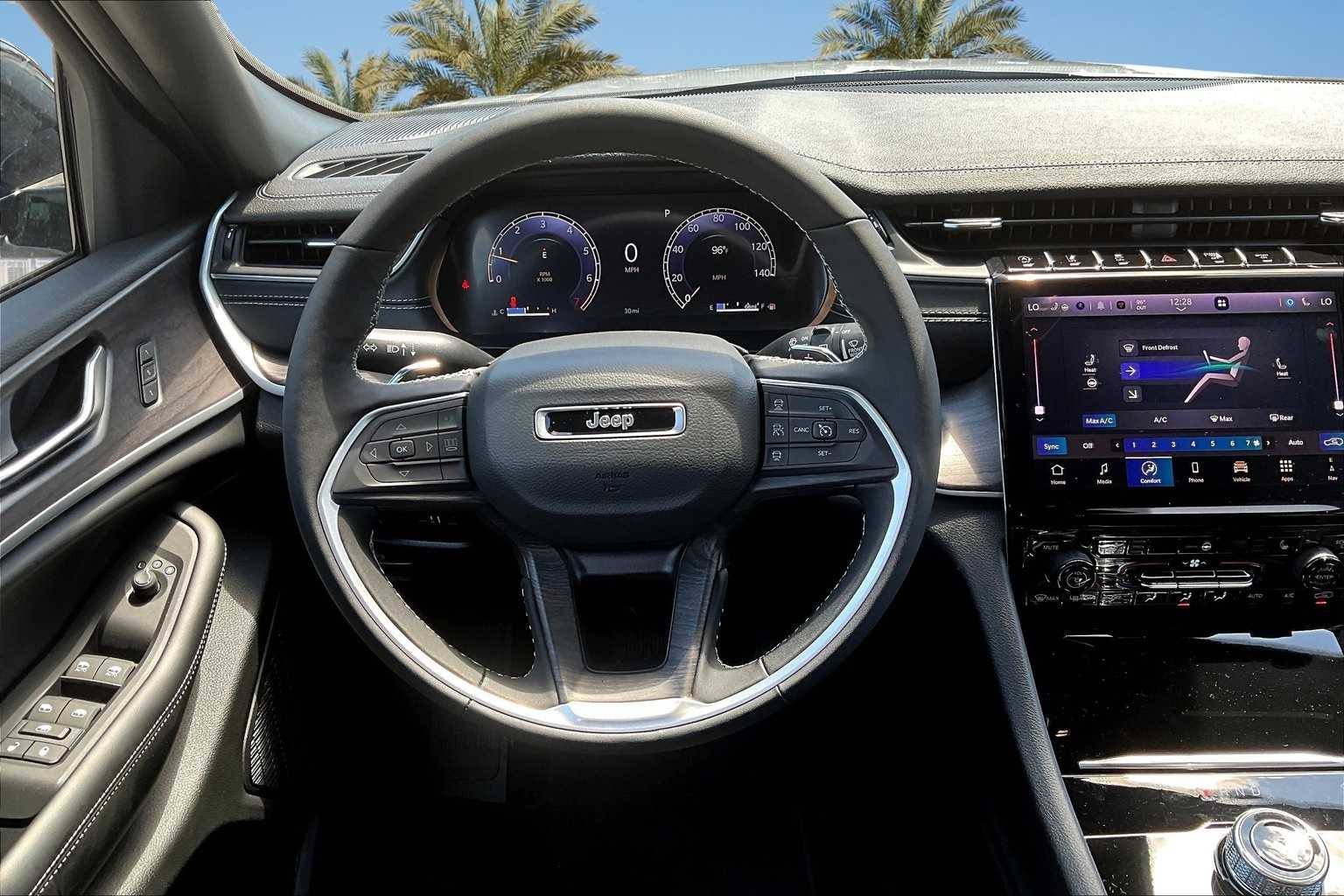 Thumbnail: 2025 Jeep Grand Cherokee - 15