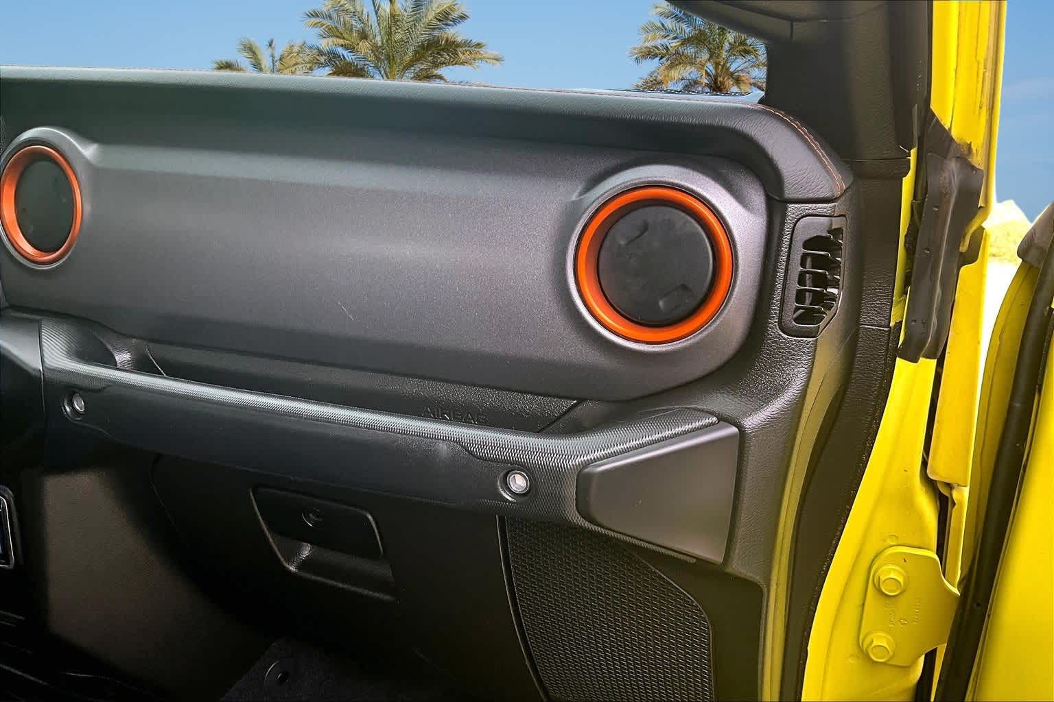 Thumbnail: 2023 Jeep Gladiator - 21