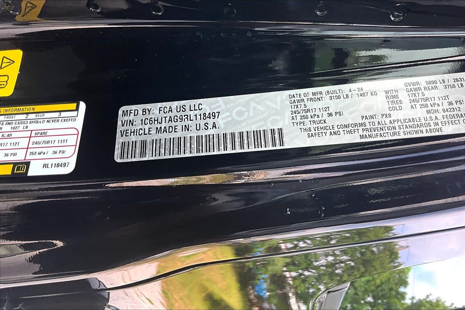 Thumbnail: 2024 Jeep Gladiator - 18