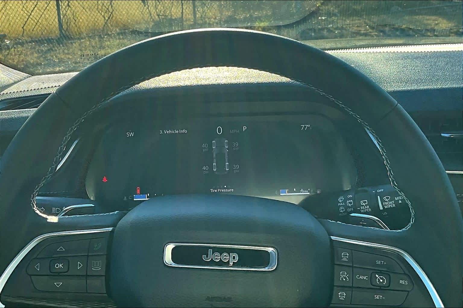 Thumbnail: 2025 Jeep Grand Cherokee - 17