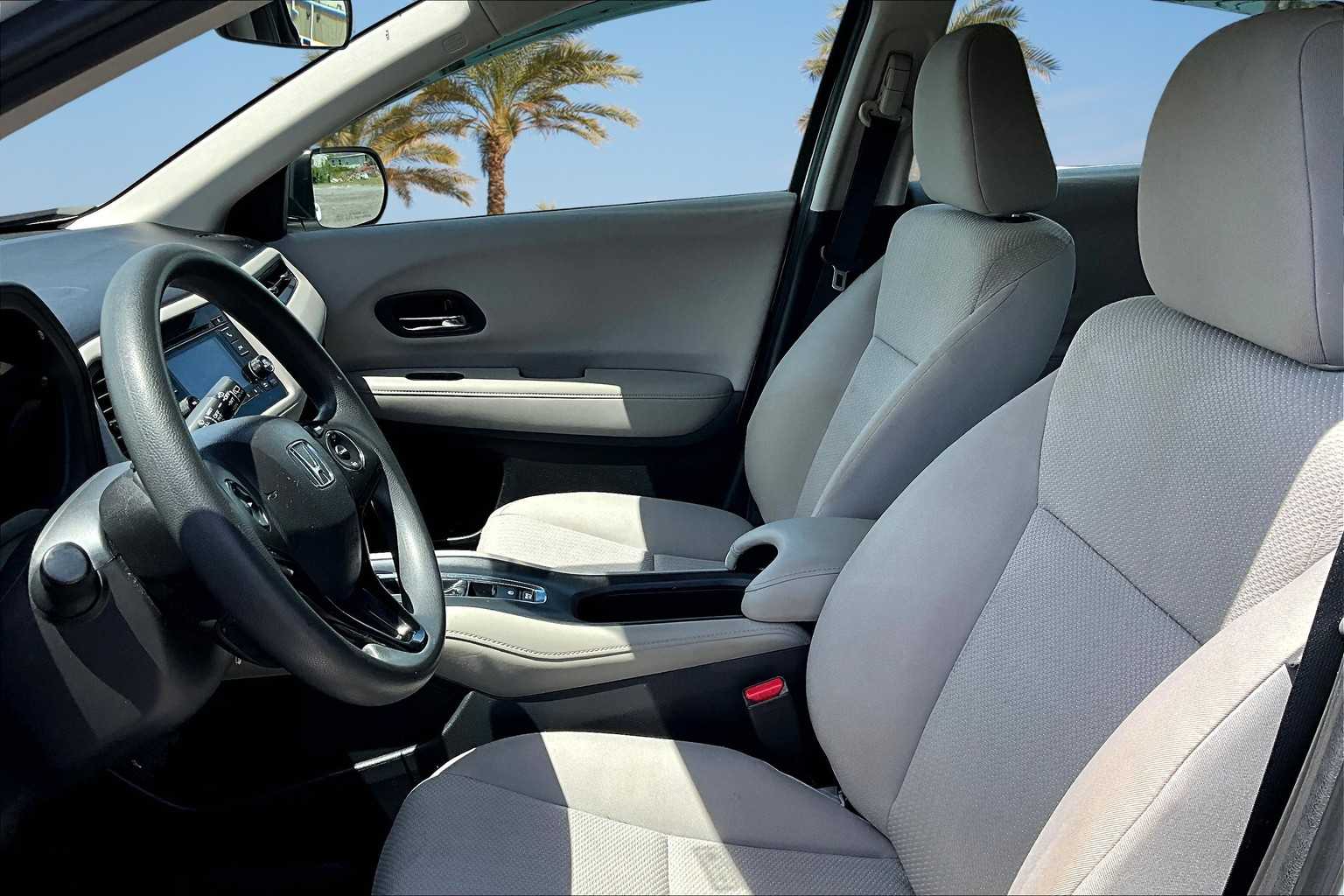 2016 Honda HR-V LX 11