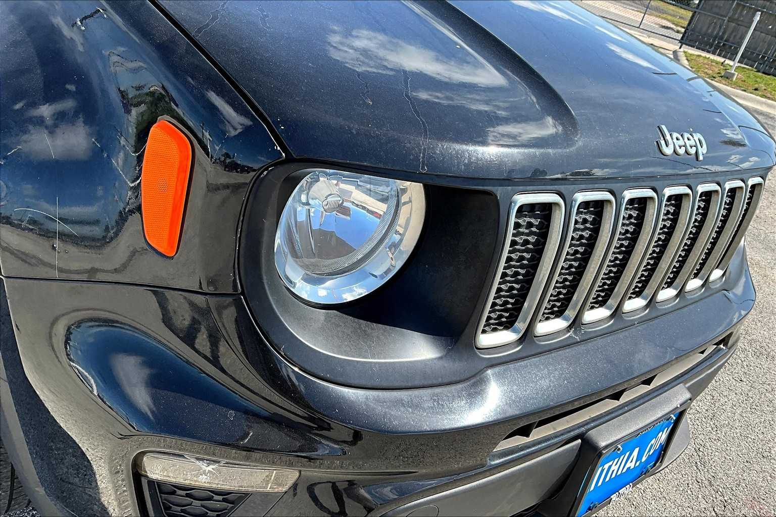 Thumbnail: 2020 Jeep Renegade - 31