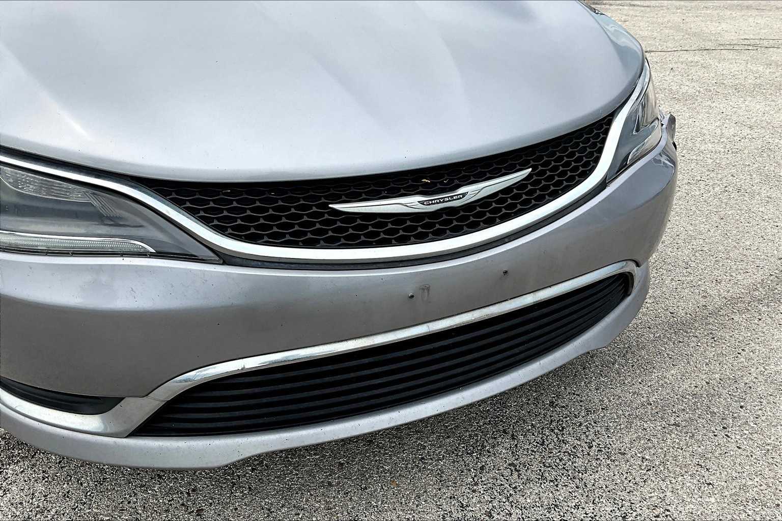 Thumbnail: 2016 Chrysler 200 - 31