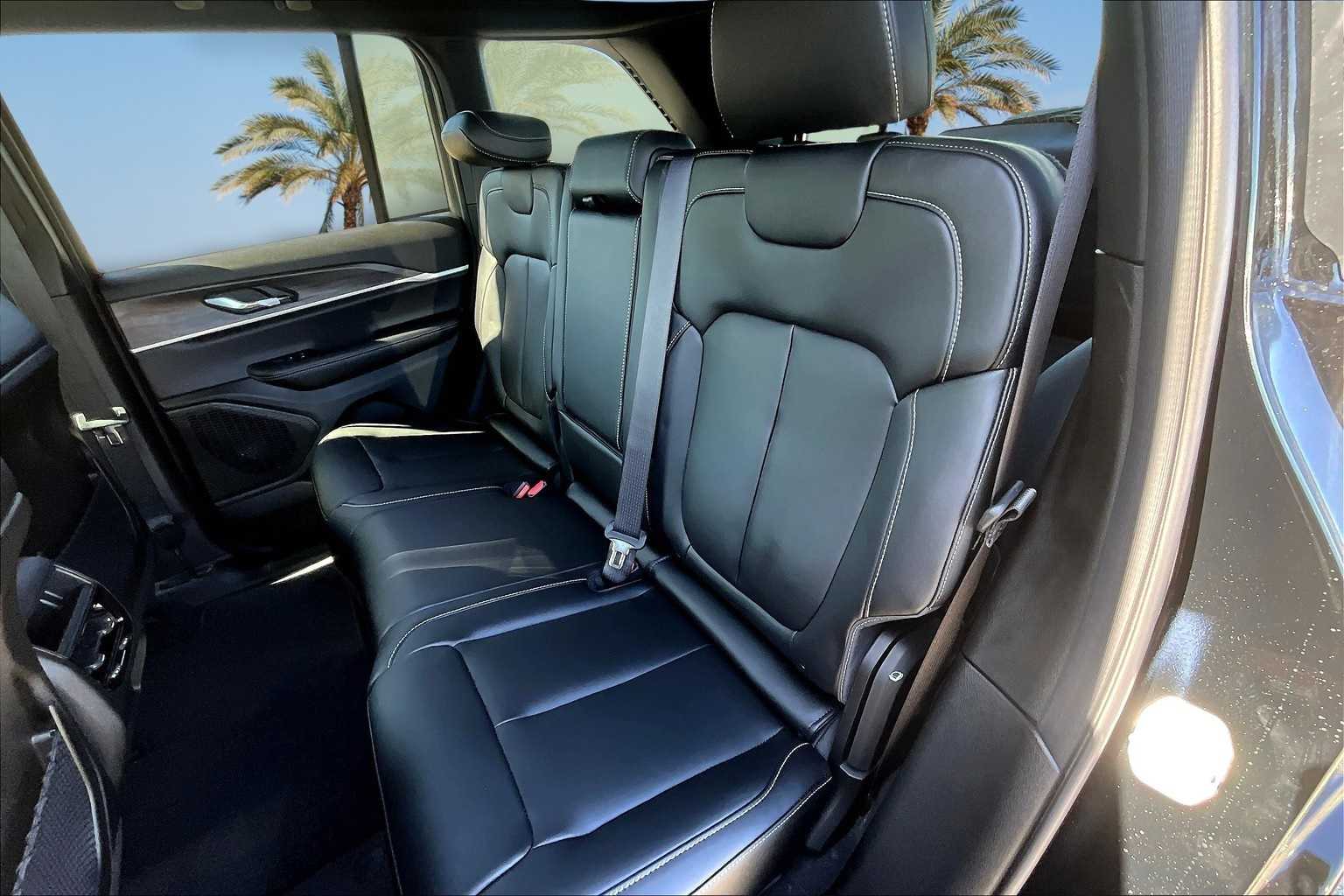 Thumbnail: 2025 Jeep Grand Cherokee - 13