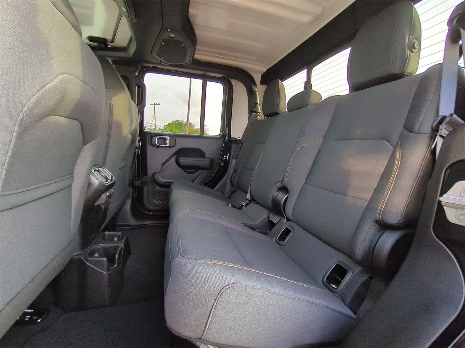 Thumbnail: 2025 Jeep Gladiator - 20