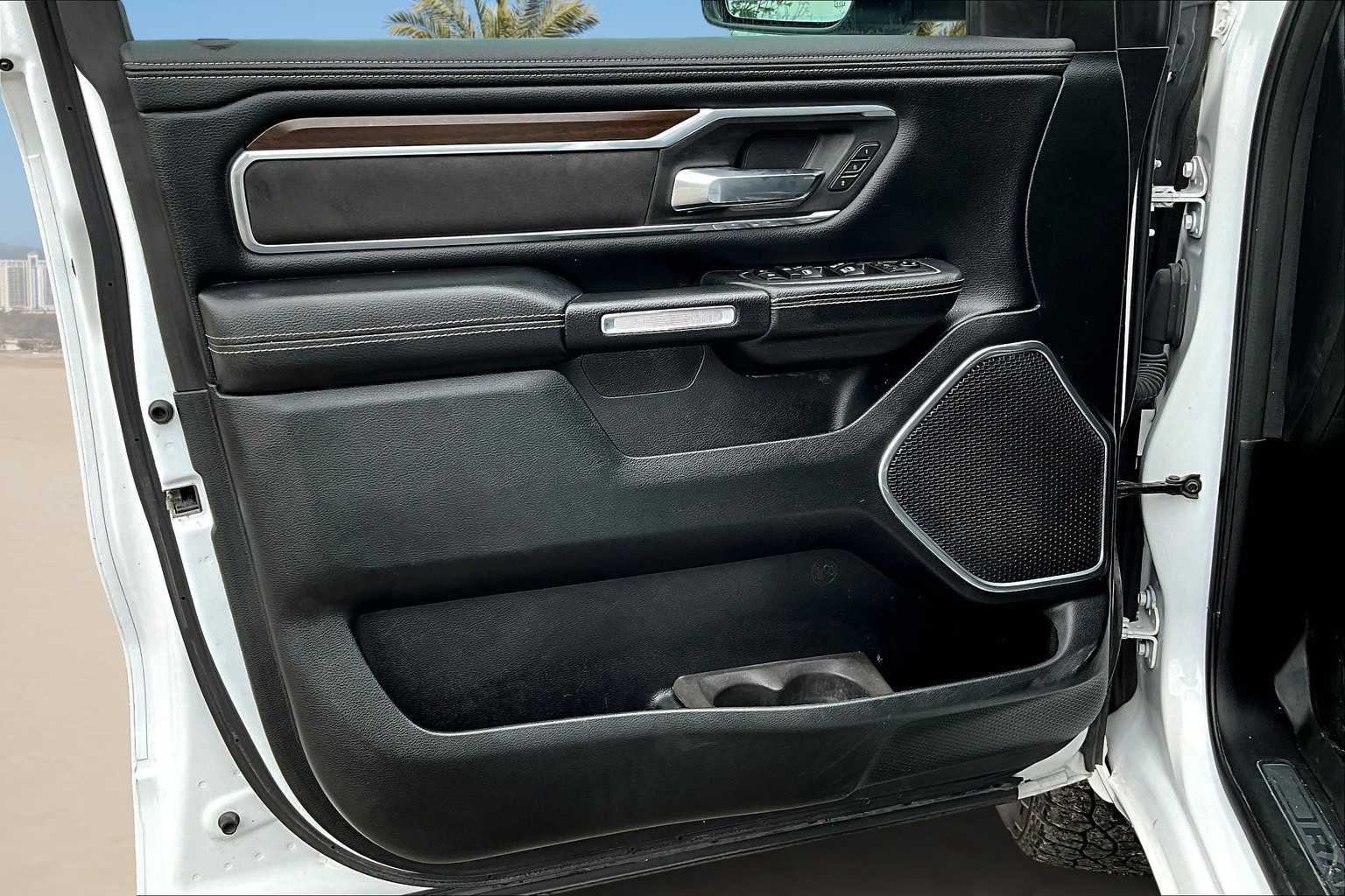 2021 RAM 1500 Laramie 28