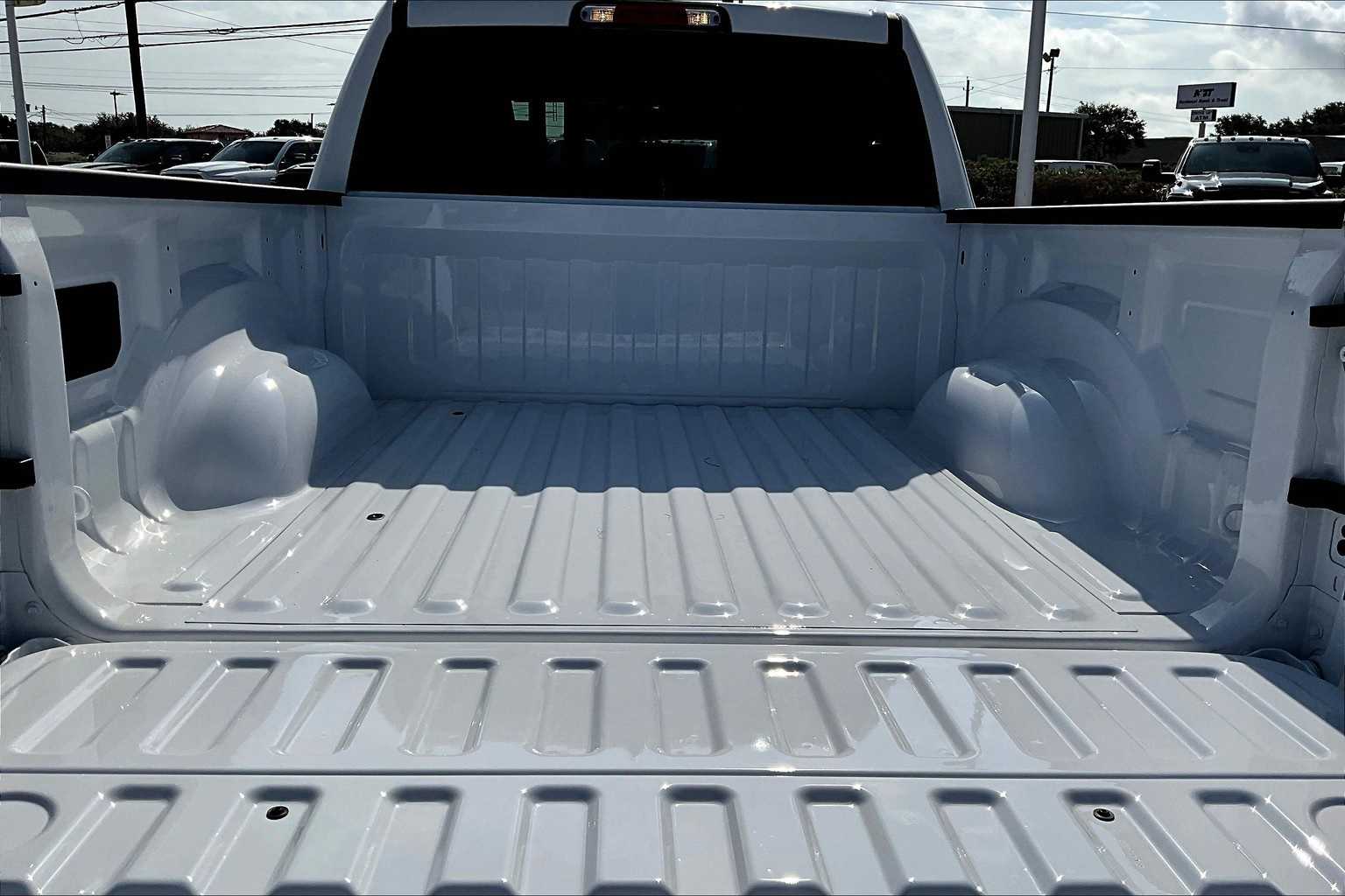 Thumbnail: 2026 RAM 1500 - 19