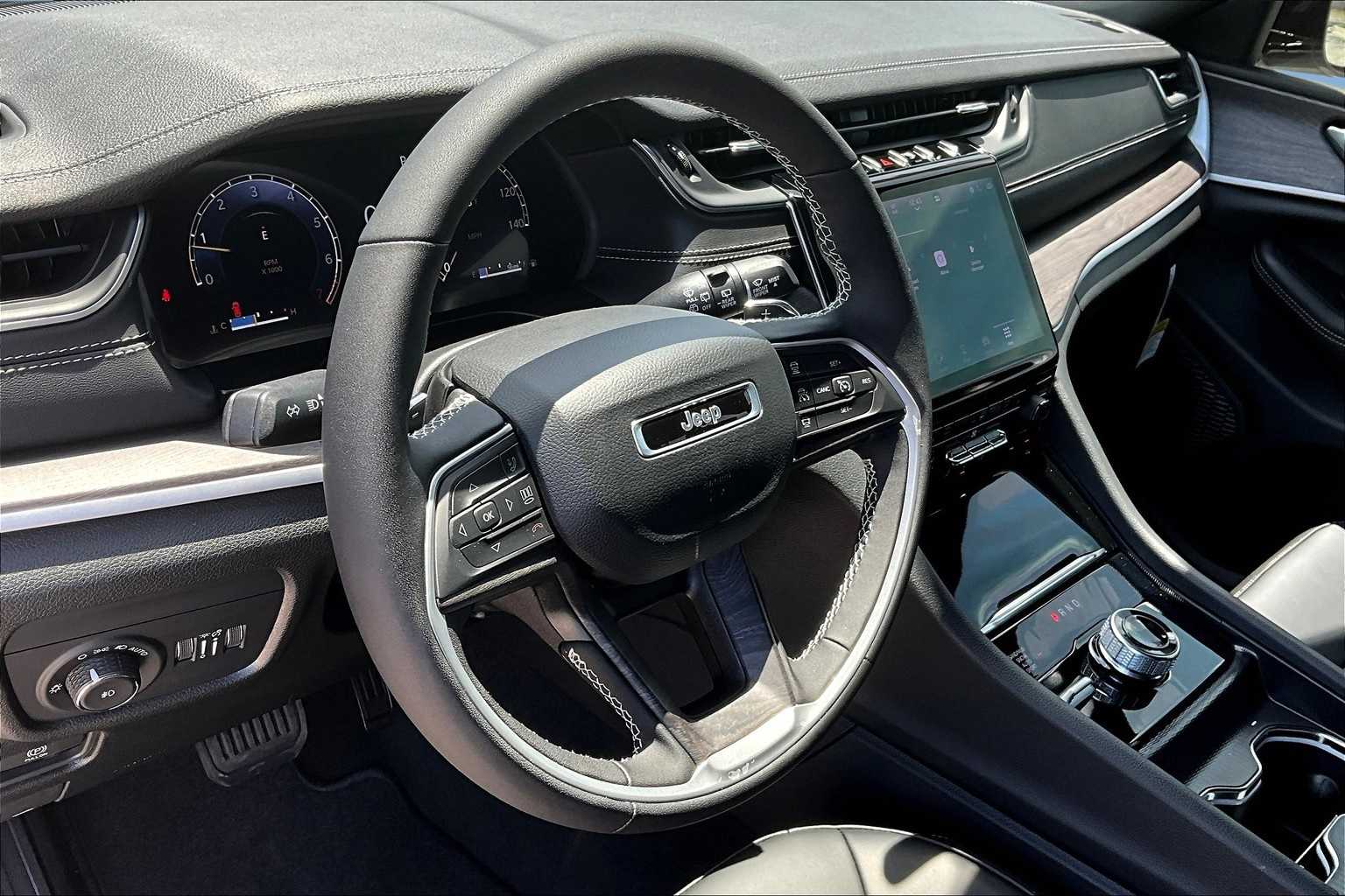 Thumbnail: 2025 Jeep Grand Cherokee - 2