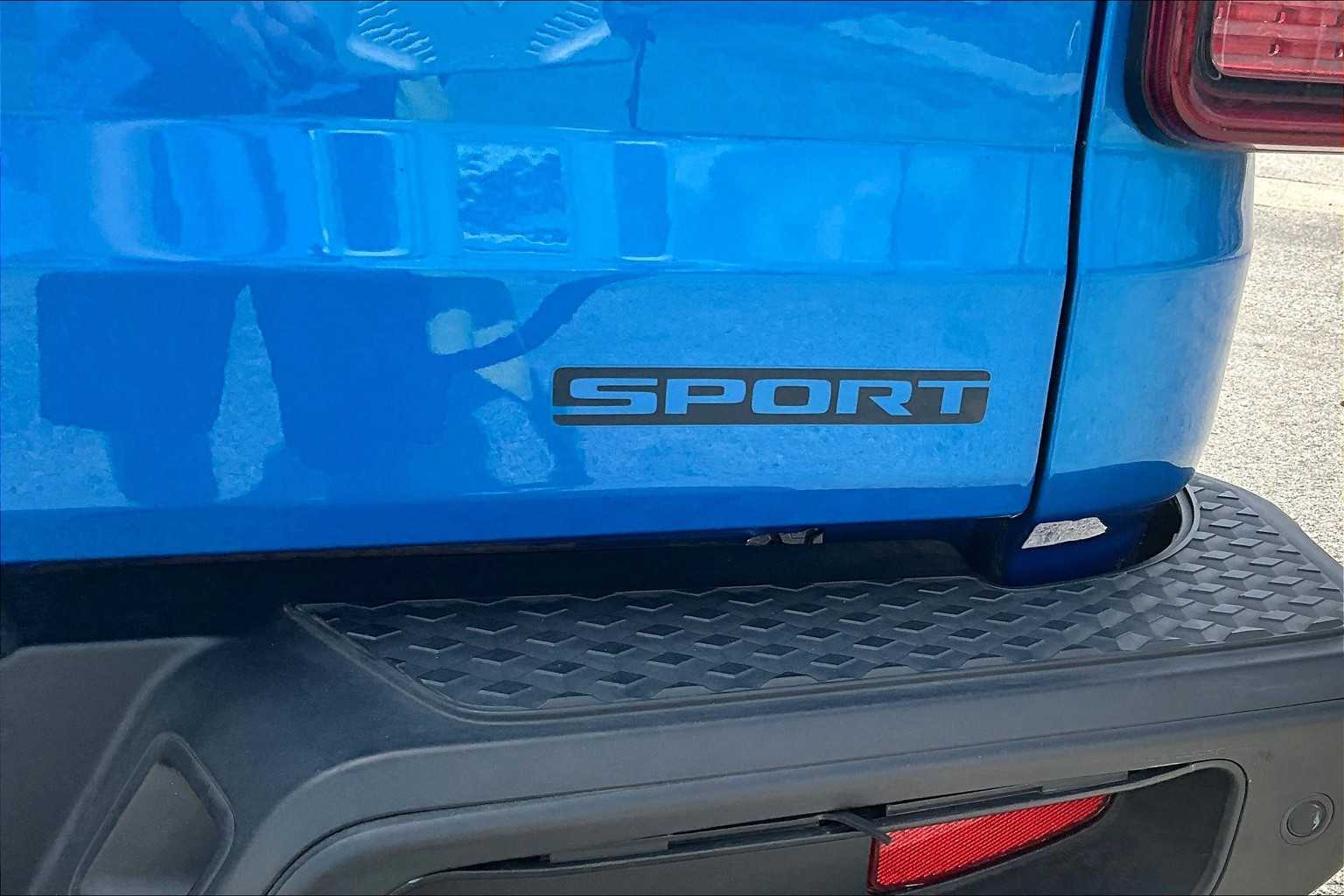 Thumbnail: 2021 Jeep Gladiator - 7