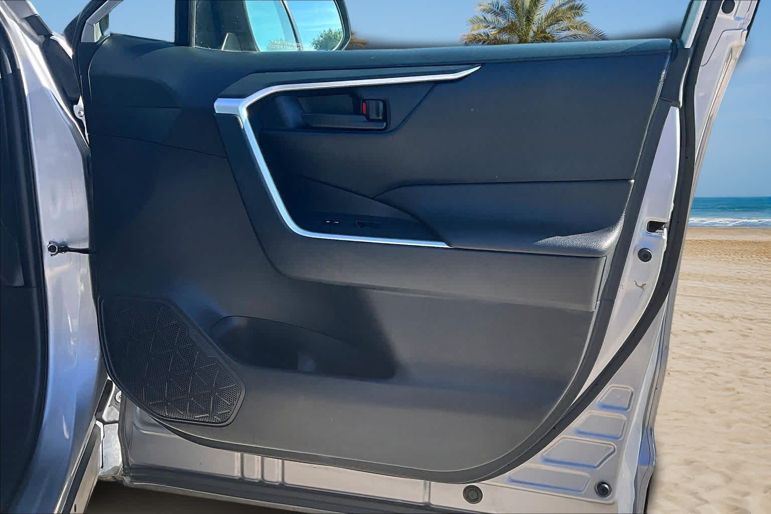 Thumbnail: 2019 Toyota RAV4 - 26