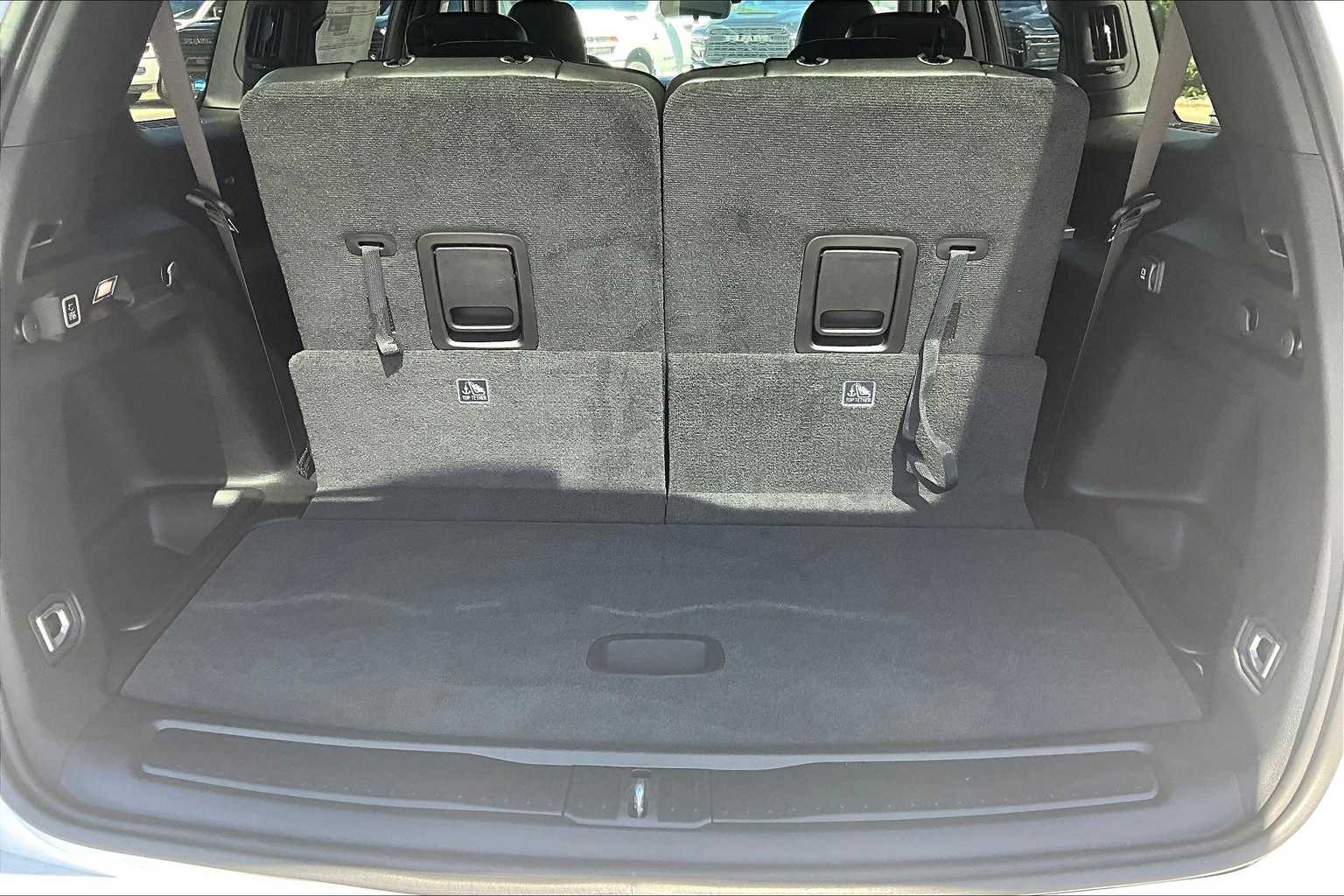 Thumbnail: 2025 Jeep Grand Cherokee - 19