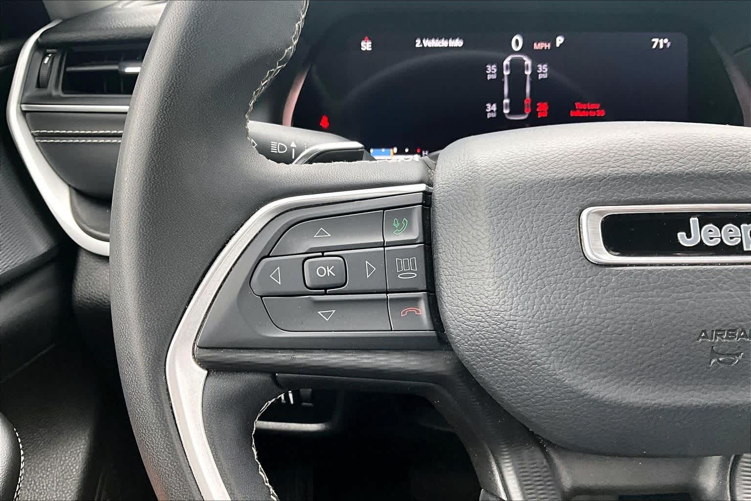 Thumbnail: 2023 Jeep Grand Cherokee - 22