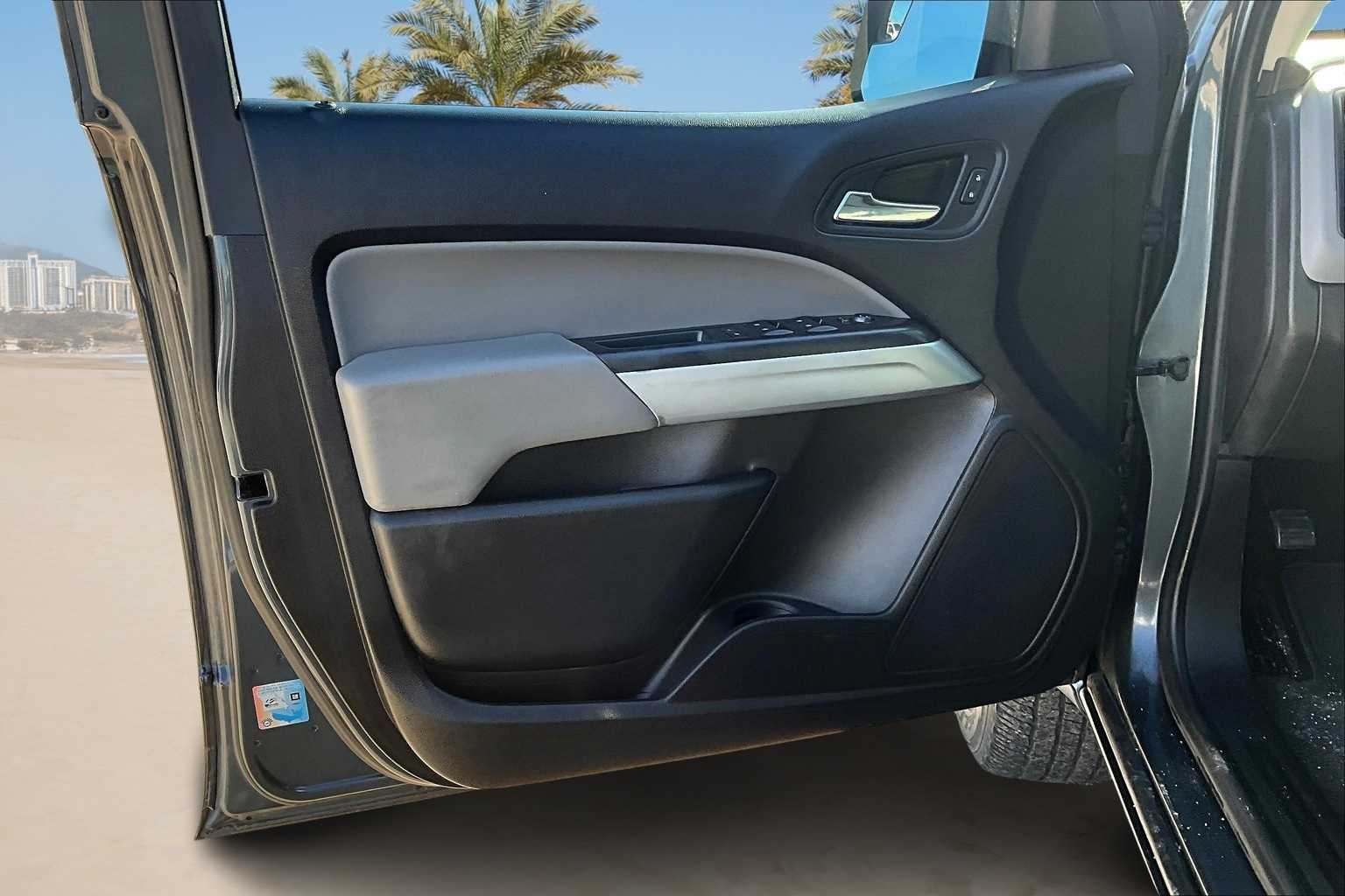 Thumbnail: 2016 Chevrolet Colorado - 26