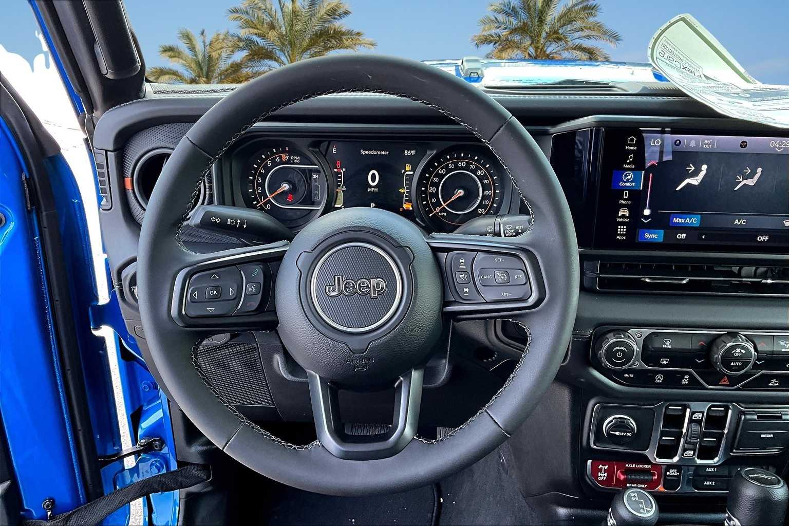 Thumbnail: 2025 Jeep Gladiator - 14