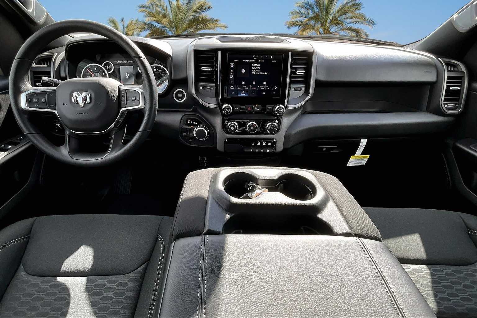 Thumbnail: 2025 RAM 1500 - 9