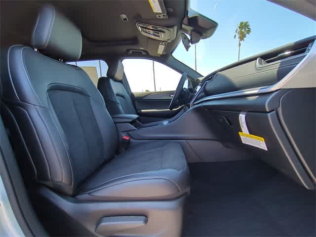 Thumbnail: 2025 Jeep Grand Cherokee - 21