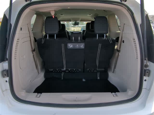 Thumbnail: 2021 Chrysler Pacifica - 34