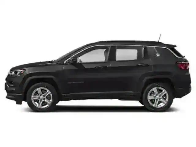 2025 Jeep Compass Latitude photo 2
