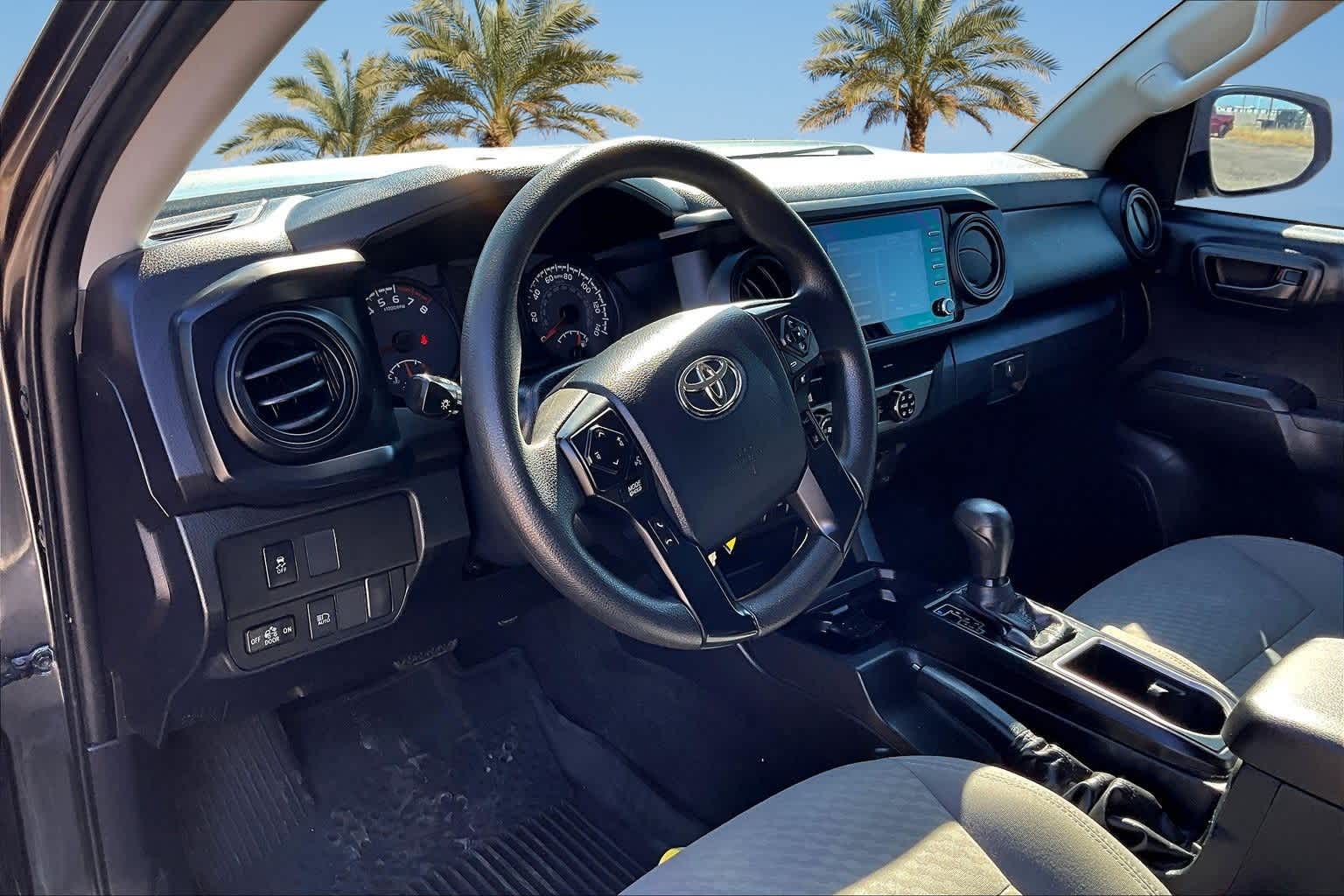 2020 Toyota Tacoma SR V6 photo 2