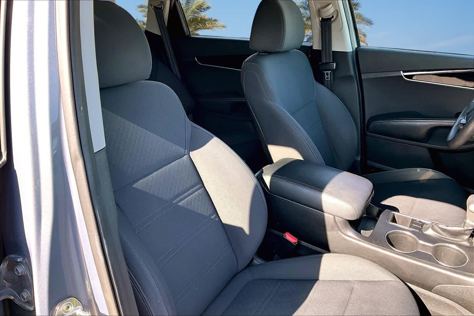 Thumbnail: 2020 Kia Sorento - 14