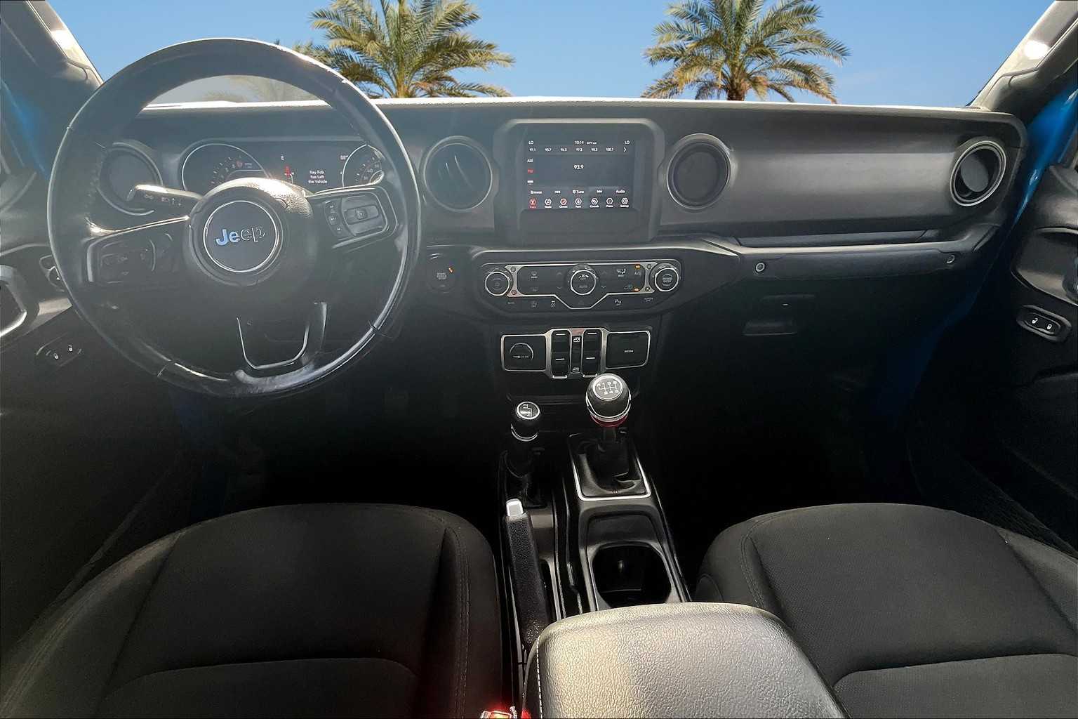 Thumbnail: 2021 Jeep Gladiator - 10