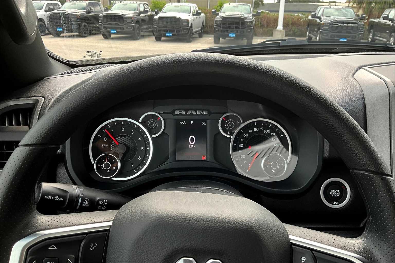 Thumbnail: 2025 RAM 1500 - 18