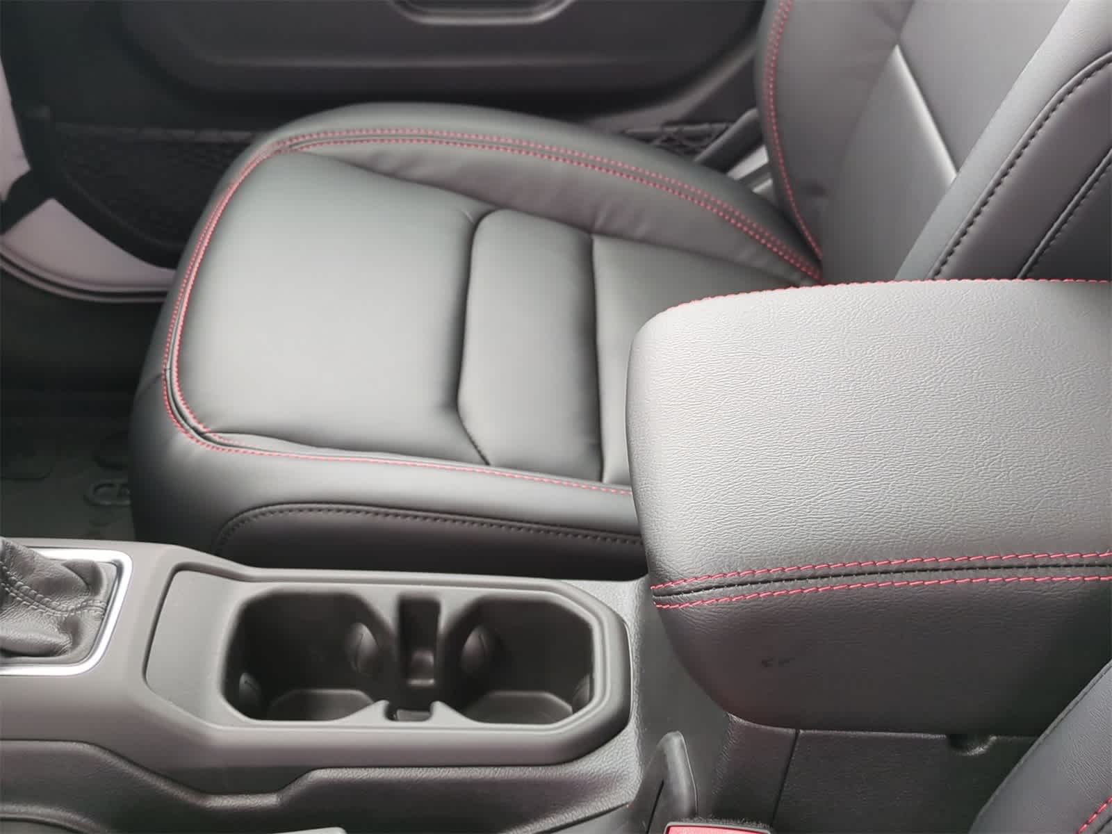 Thumbnail: 2025 Jeep Gladiator - 28