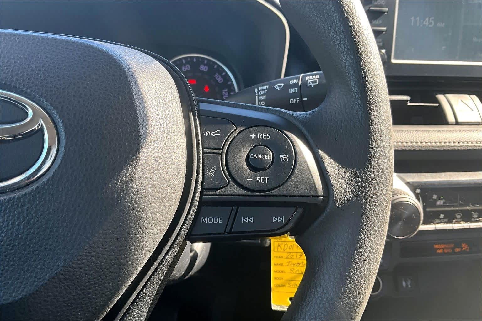 Thumbnail: 2019 Toyota RAV4 - 23