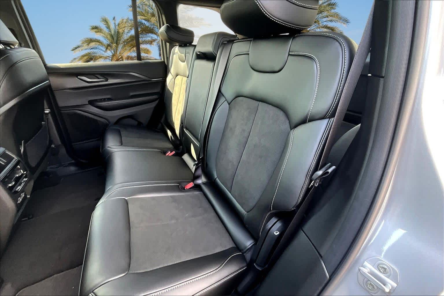 Thumbnail: 2025 Jeep Grand Cherokee - 13