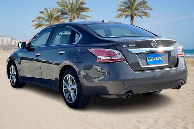 Thumbnail: 2015 Nissan Altima - 4