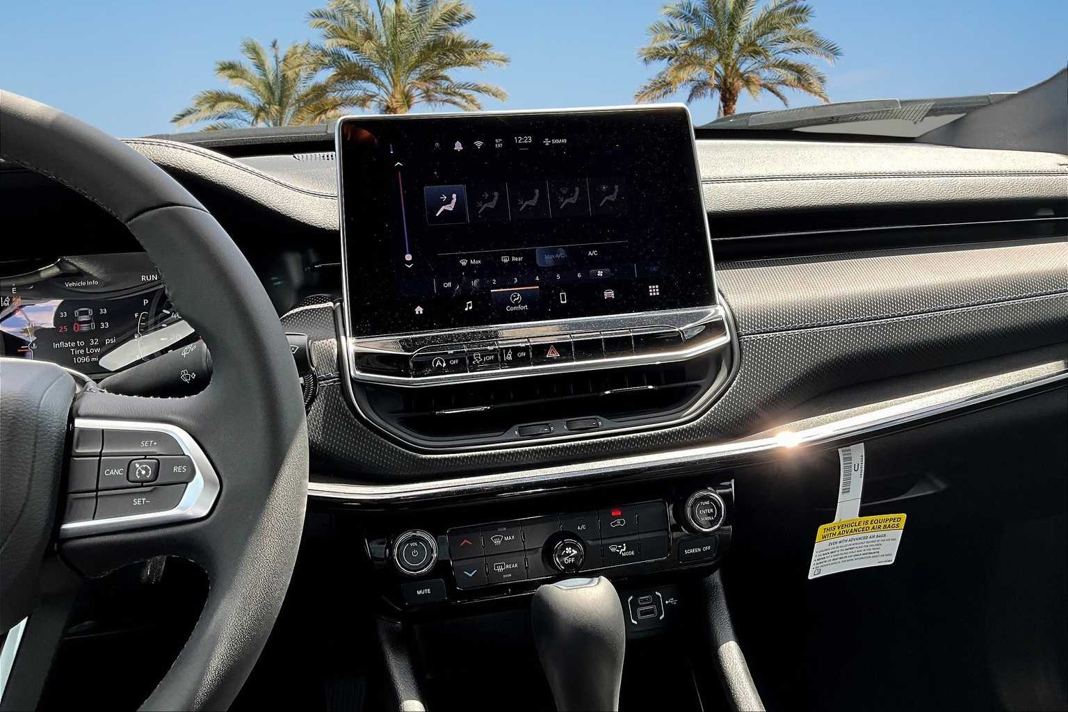 Thumbnail: 2025 Jeep Compass - 15