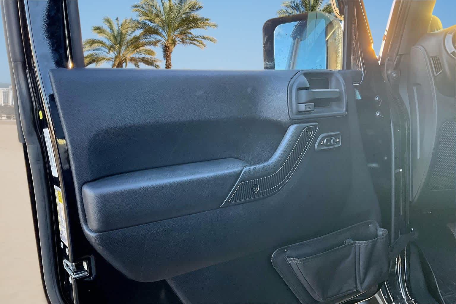 Thumbnail: 2014 Jeep Wrangler - 23