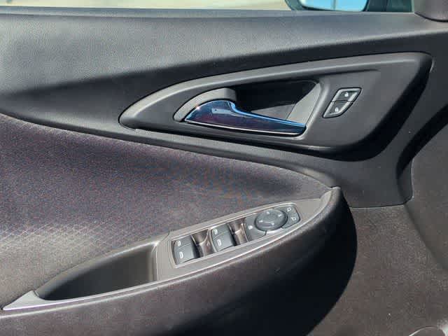 Thumbnail: 2023 Chevrolet Malibu - 22