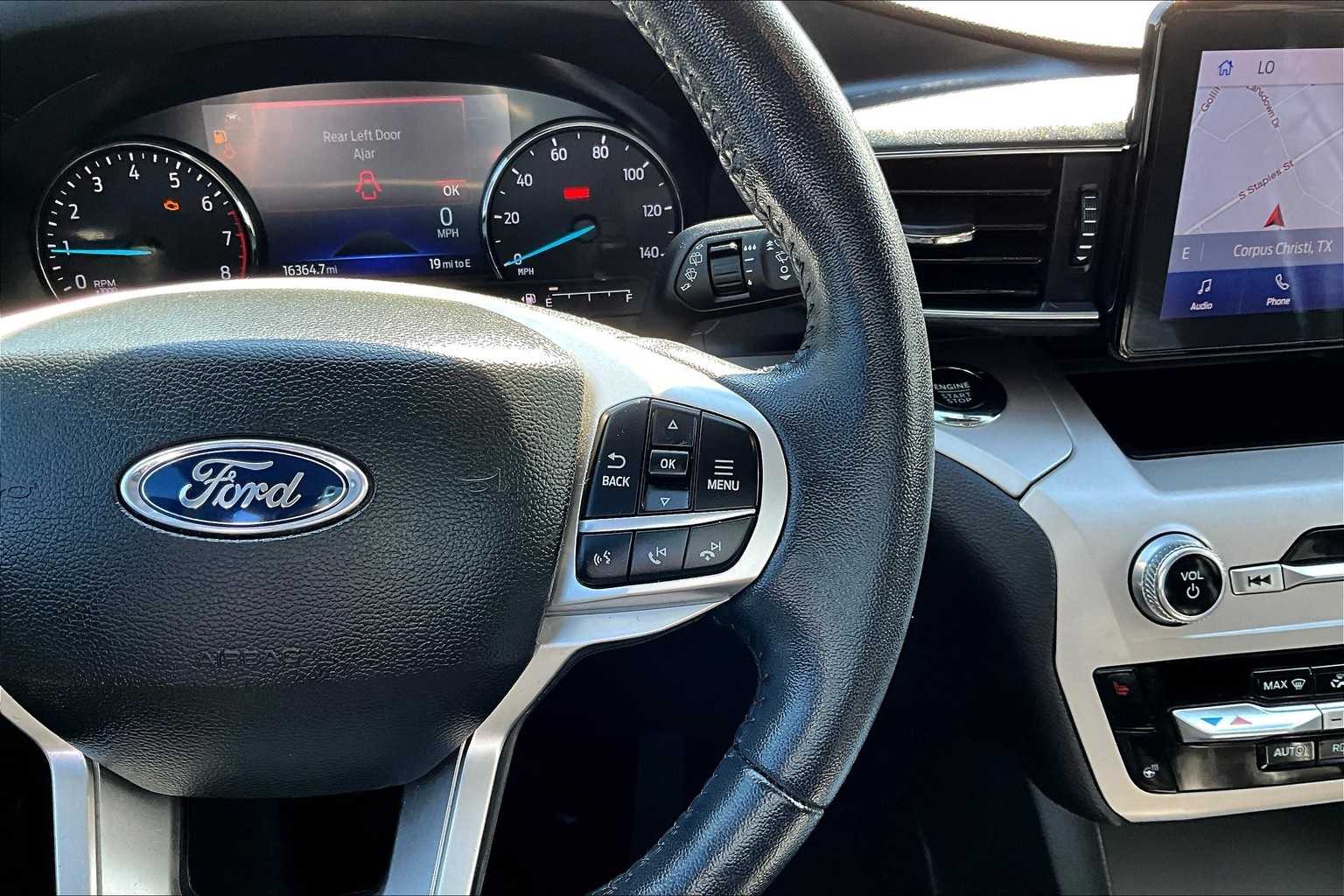 Thumbnail: 2023 Ford Explorer - 25
