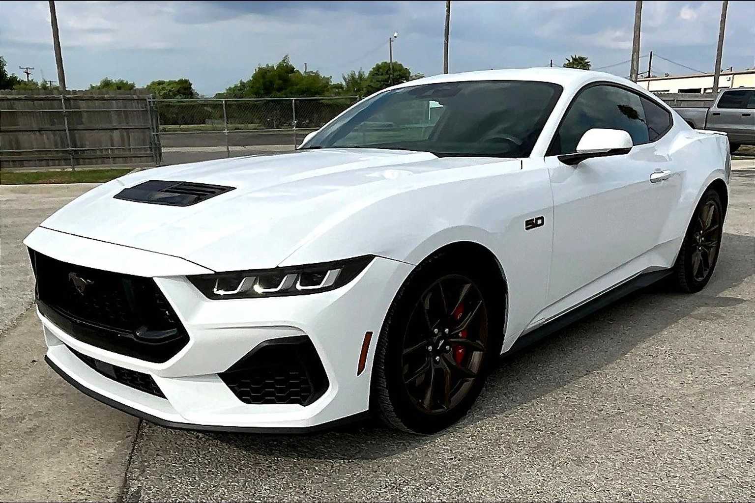 Thumbnail: 2024 Ford Mustang - 3