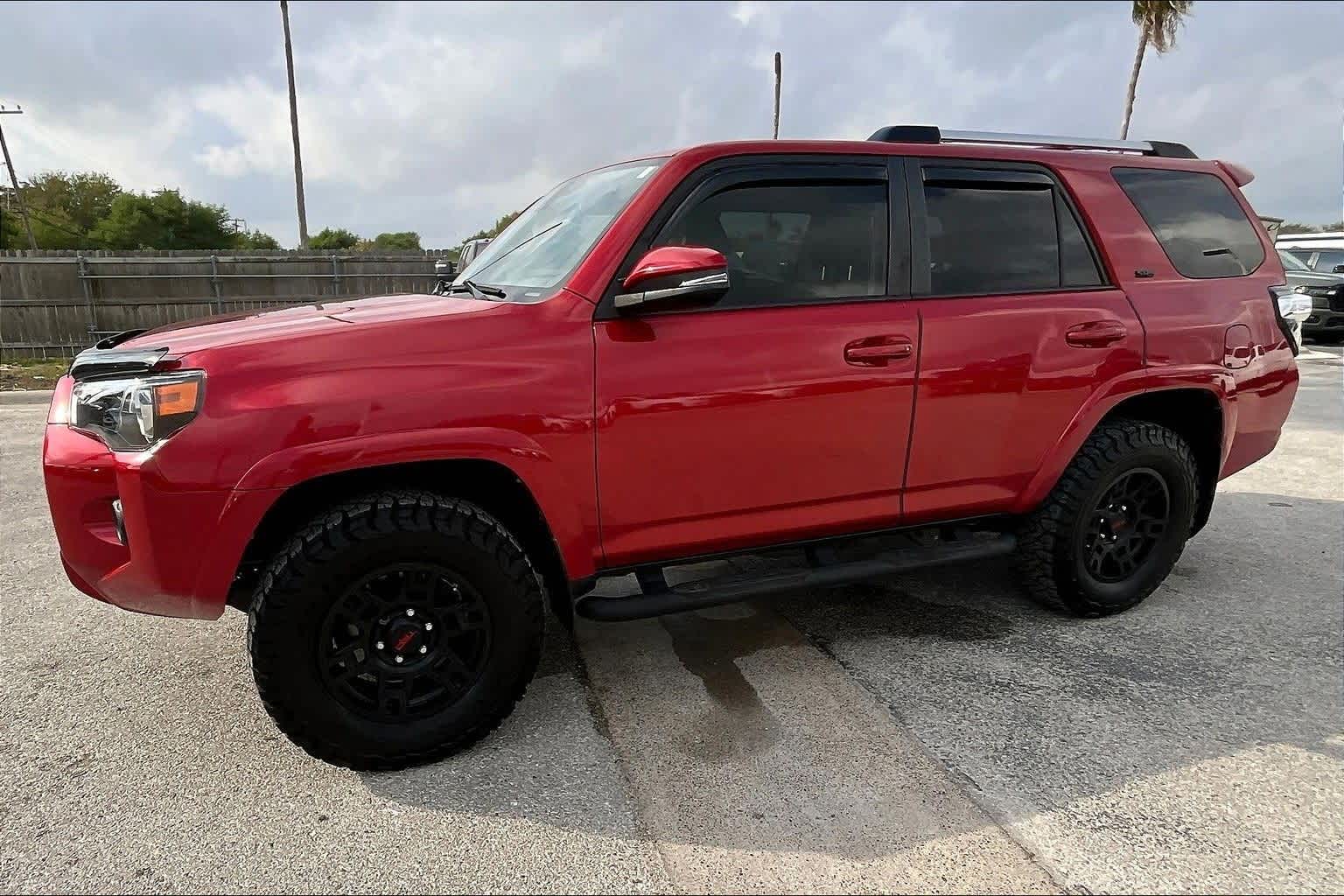 Thumbnail: 2021 Toyota 4Runner - 3