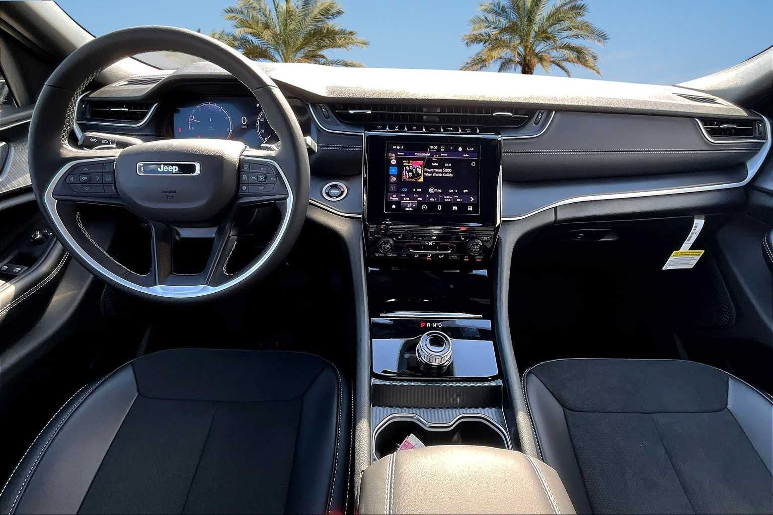 Thumbnail: 2025 Jeep Grand Cherokee - 9