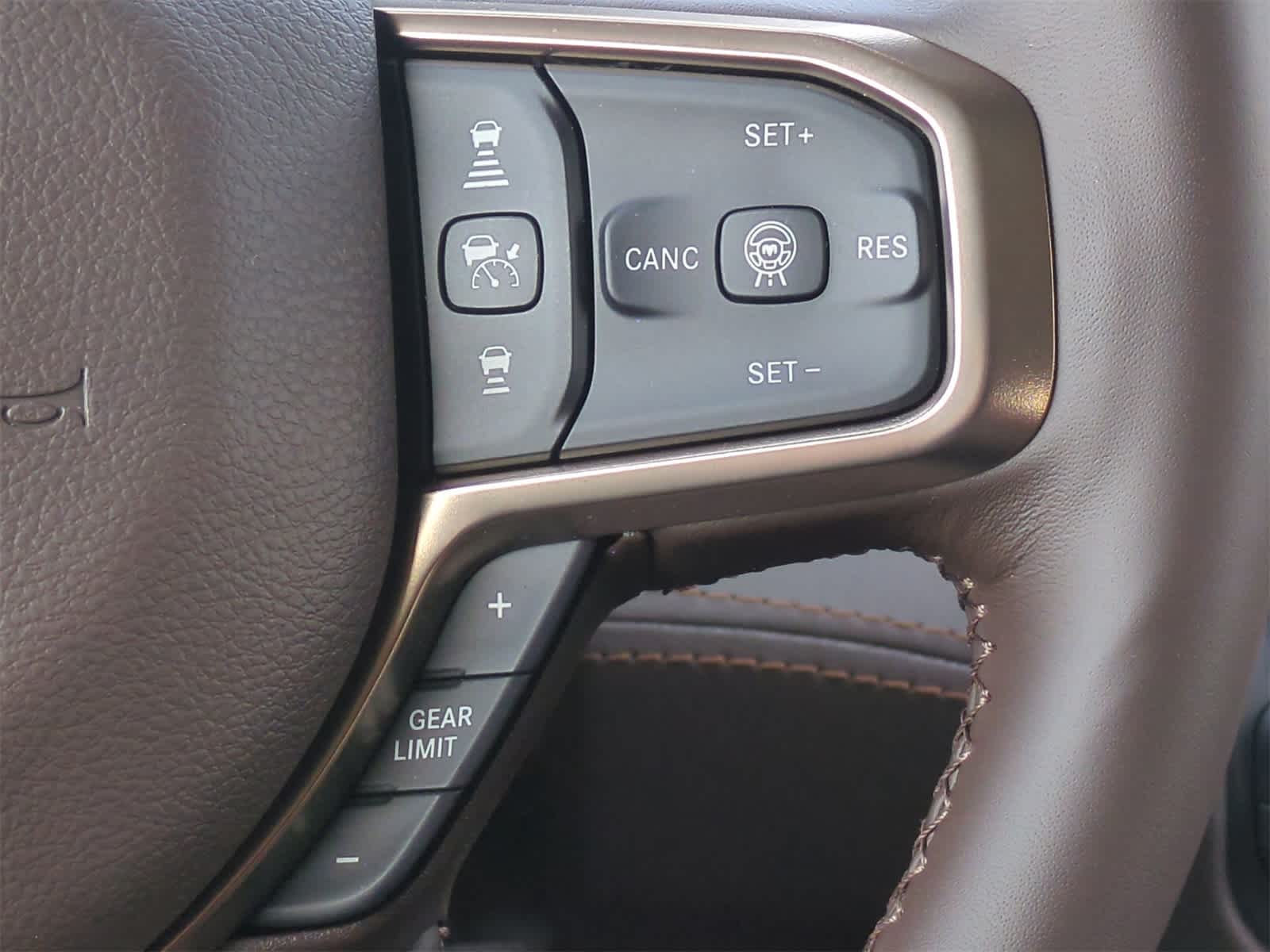 Thumbnail: 2025 RAM 1500 - 25